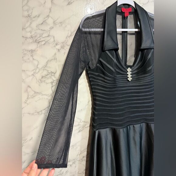 NEW JS Collections Black Fit & Flare Long Sleeve Gown Size 12 - Picture 4 of 8